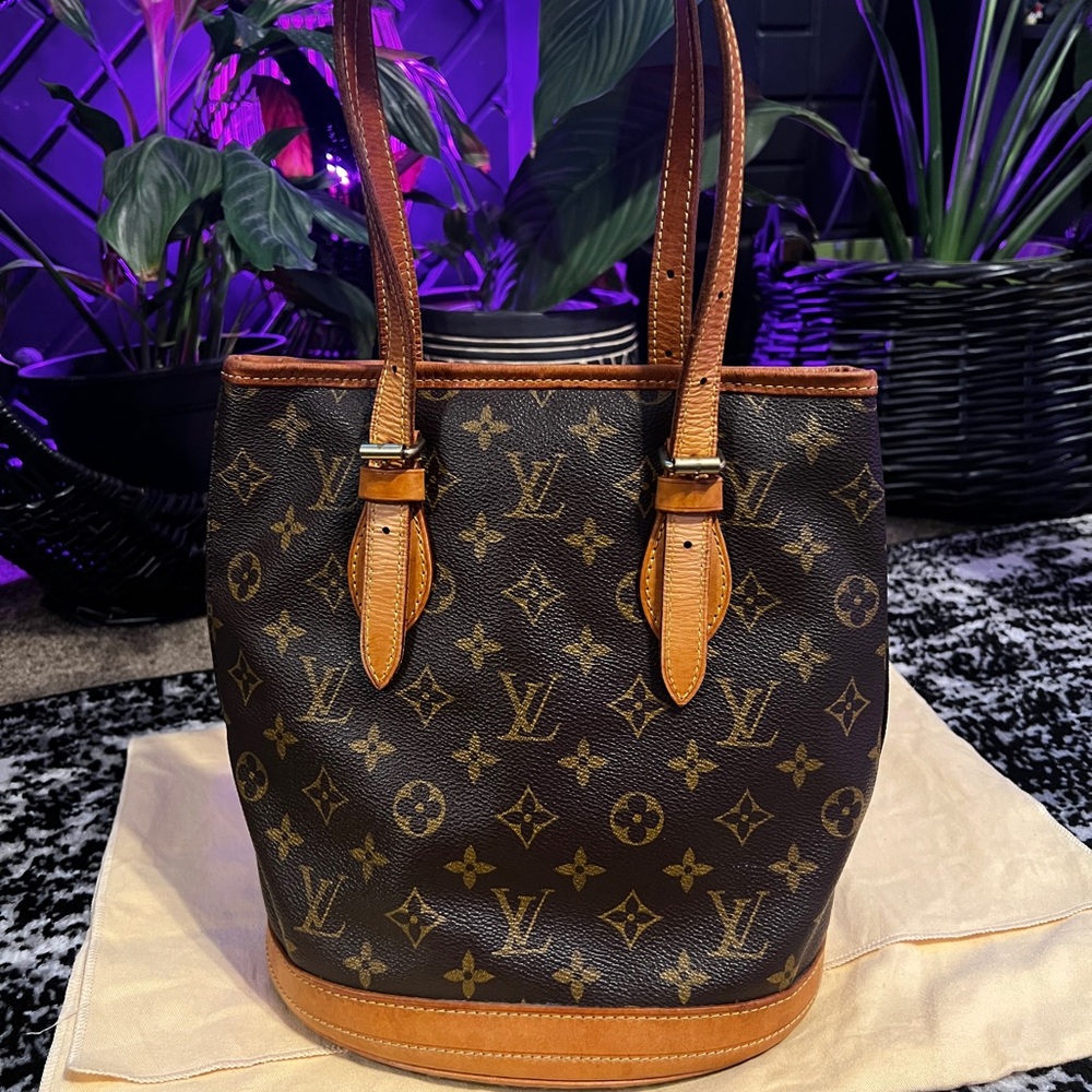 Authentic Petite Louis Vuitton Monogram Bucket Bag - image 1